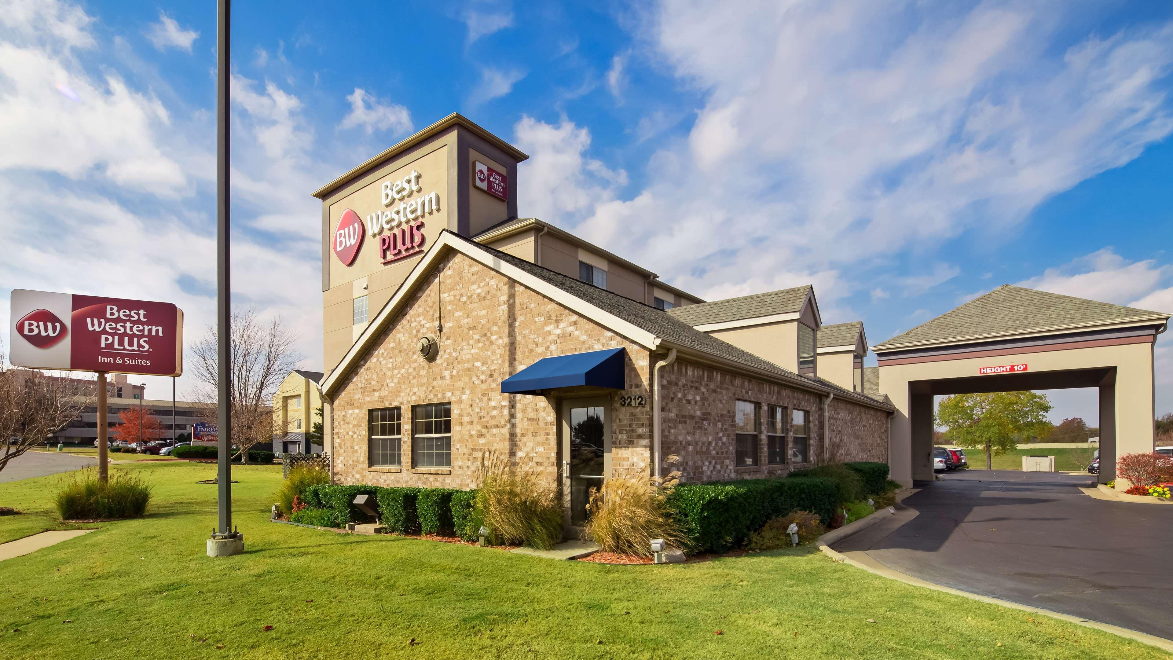Best Western Plus Tulsa Inn & Suites Buitenkant foto